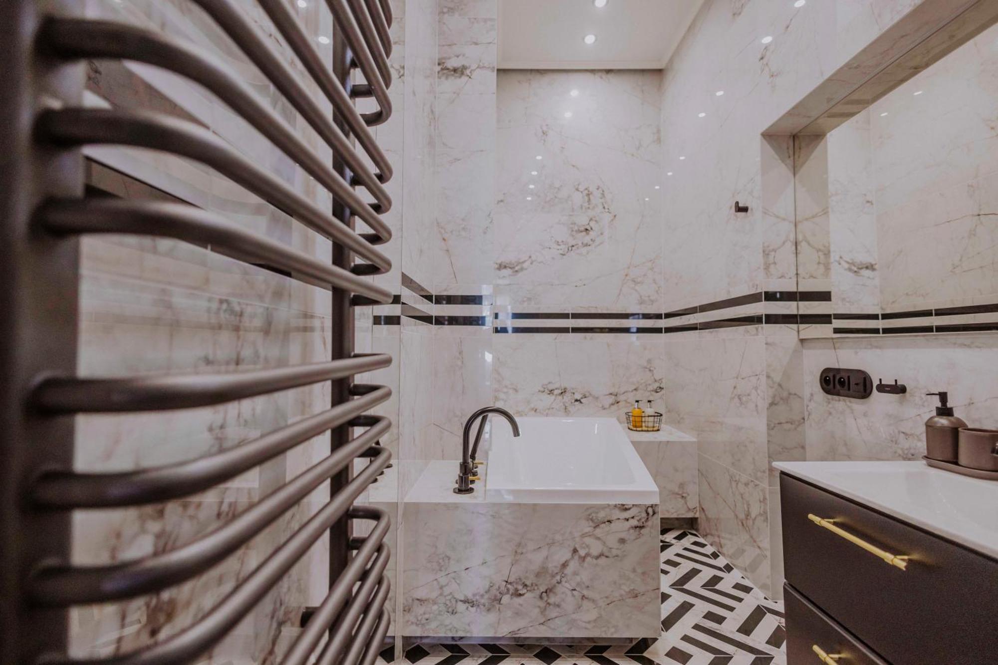 Crown Pearl - Wonderful Apartment, 110Scm, 4 Rooms Krakkó Kültér fotó